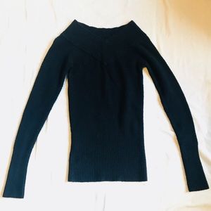 Rubberdoll Black V-neck Off the Shoulder Sweater